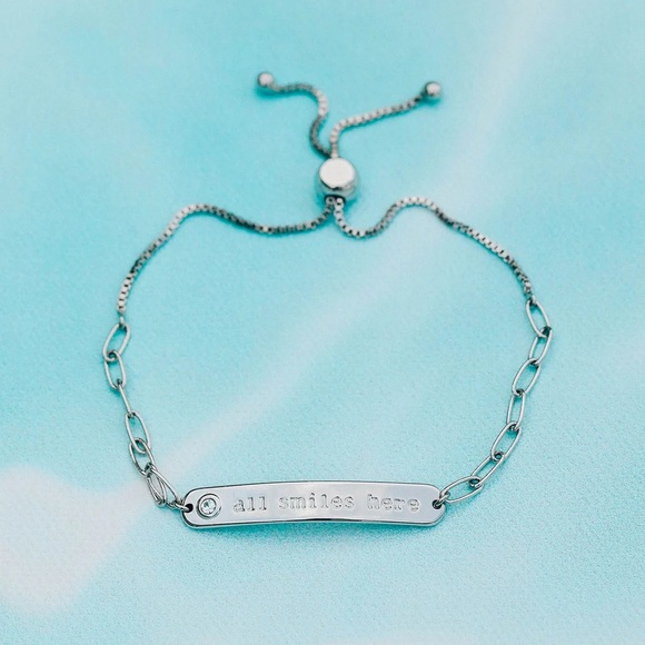 #31 💥2 for $18💥Gorgeous Silver “All Smiles Here” Bracelet! - Picture 3 of 4